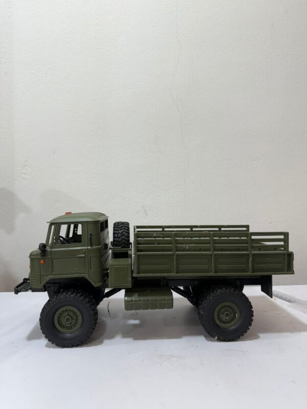 WPL B-24 Full Body 1:16 Mini 2.4GHz 4WD RC Military Truck Control Car Toy